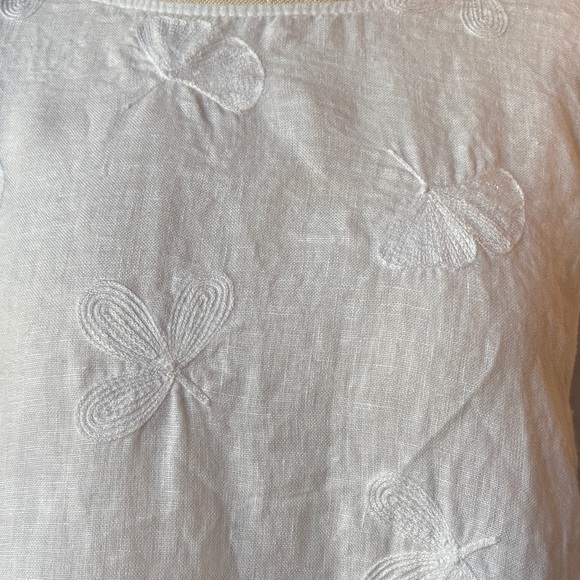 Gorgeous White Italian Linen Embroidered Top - Picture 2 of 14